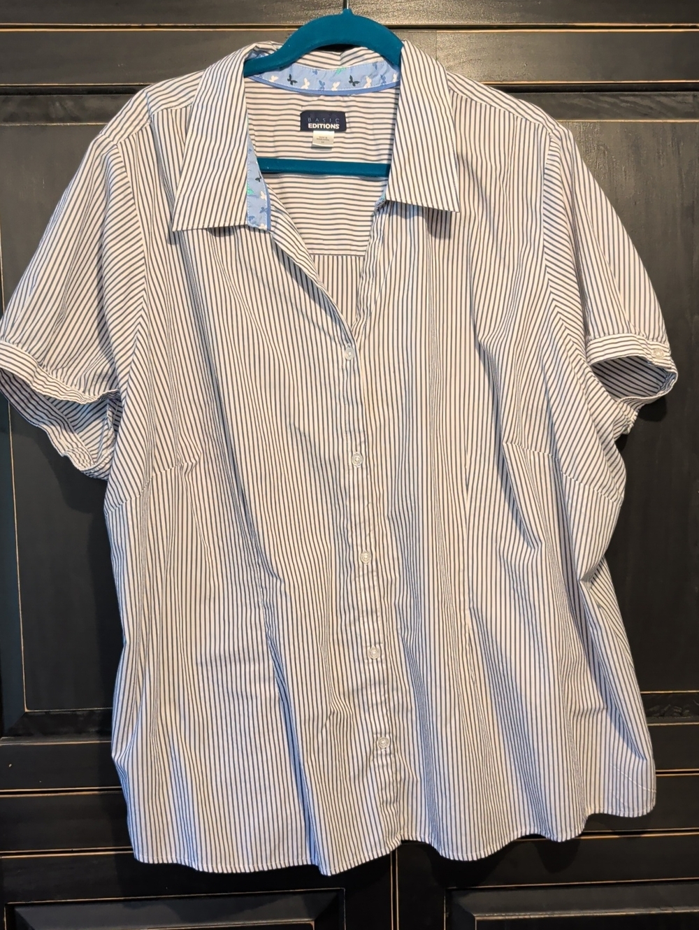 Basic Editions women’s Short-Sleeve White and Blue Pinstripe Button-Down Shirt